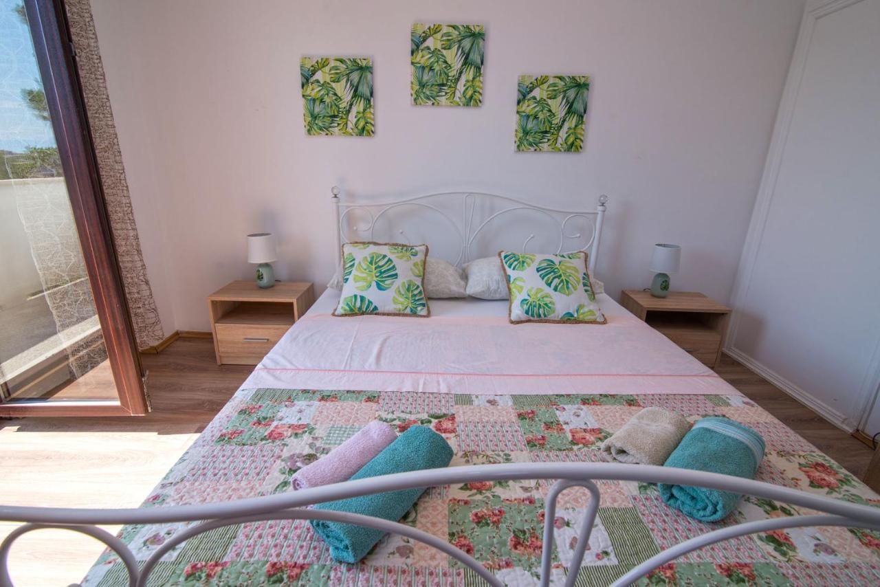 Nena Apartment Mali Losinj Exterior photo
