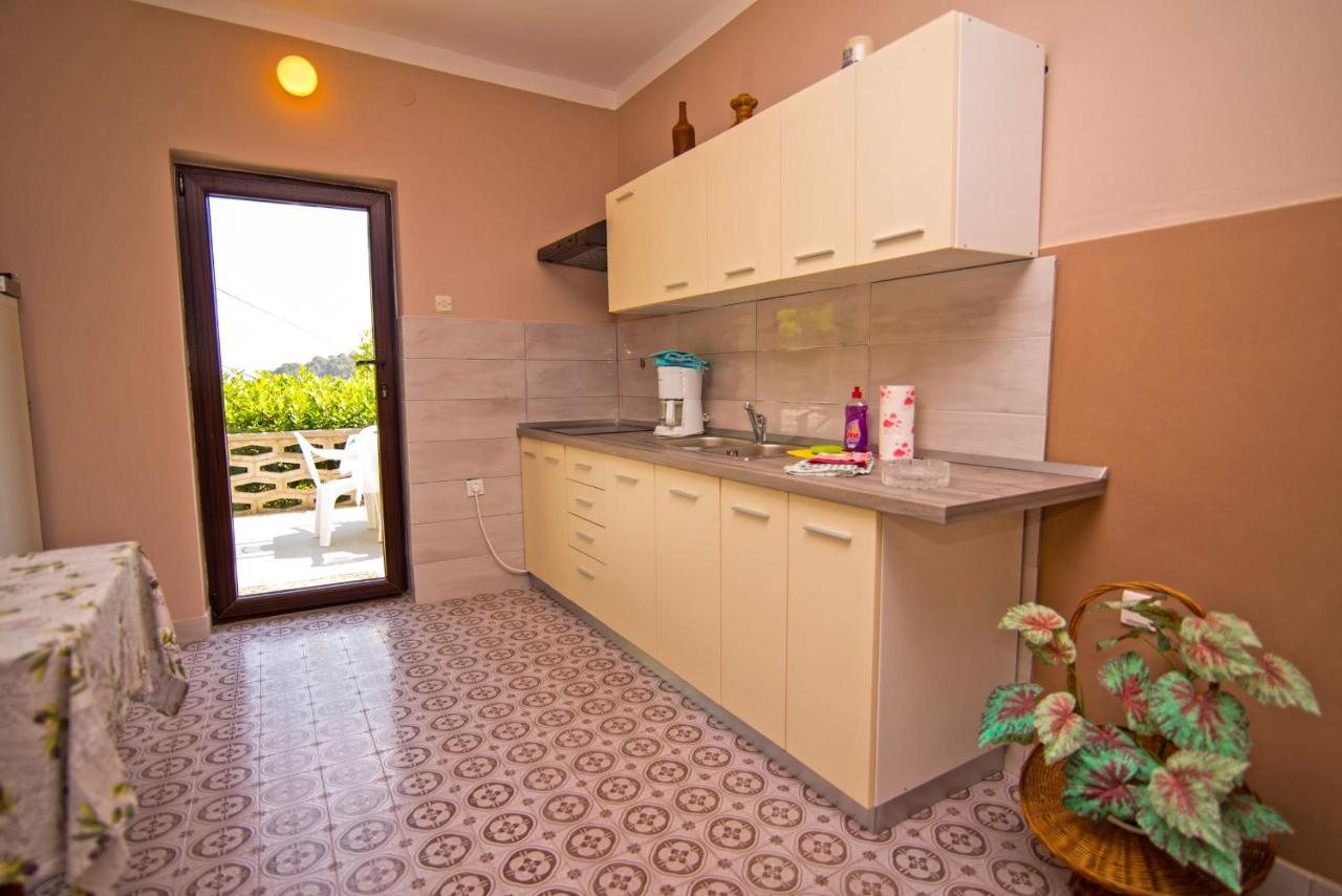 Nena Apartment Mali Losinj Exterior photo