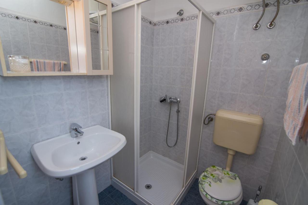 Nena Apartment Mali Losinj Exterior photo